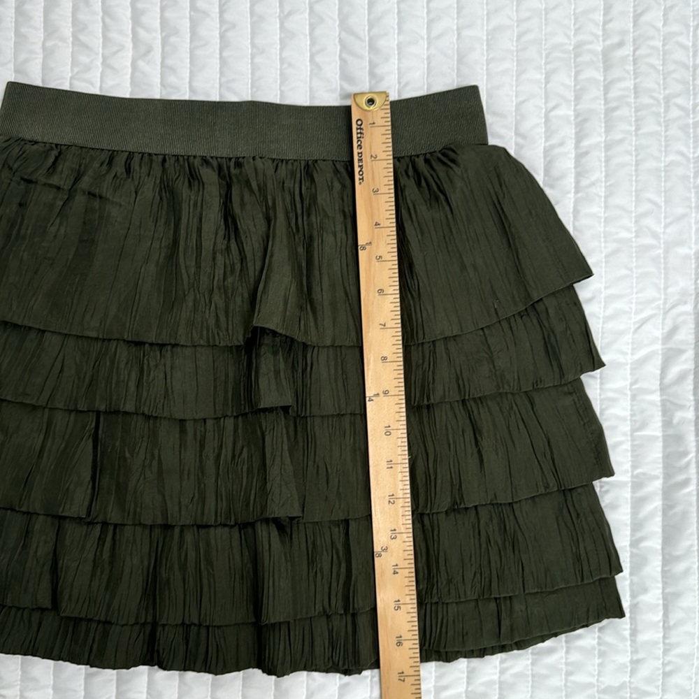 J Crew Olive Green 100% silk‎ tiered skirt, size 4 - Picture 7 of 8